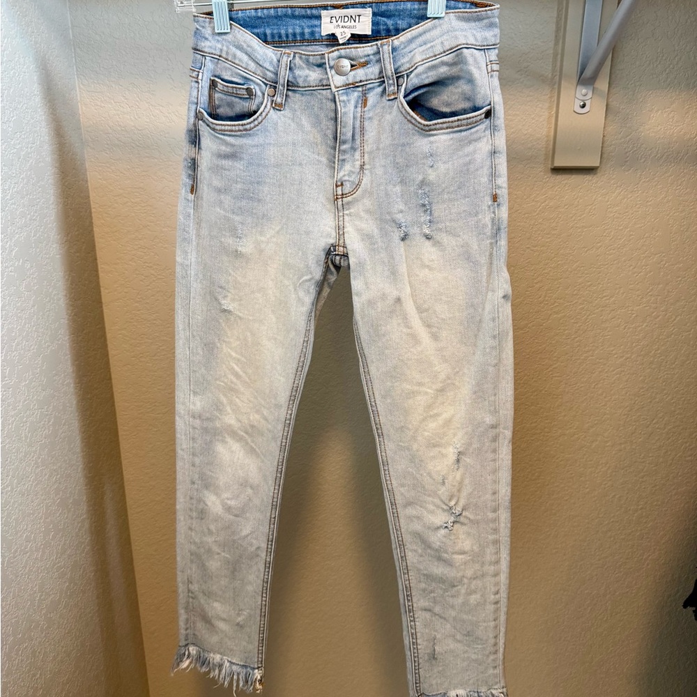 Evidnt Light Wash Distressed Jeans